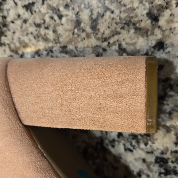 MIA AVRIL PEEP TOE PINK/ BLUSH SUEDE BOOTS. SIZE 8M. - Picture 7 of 9